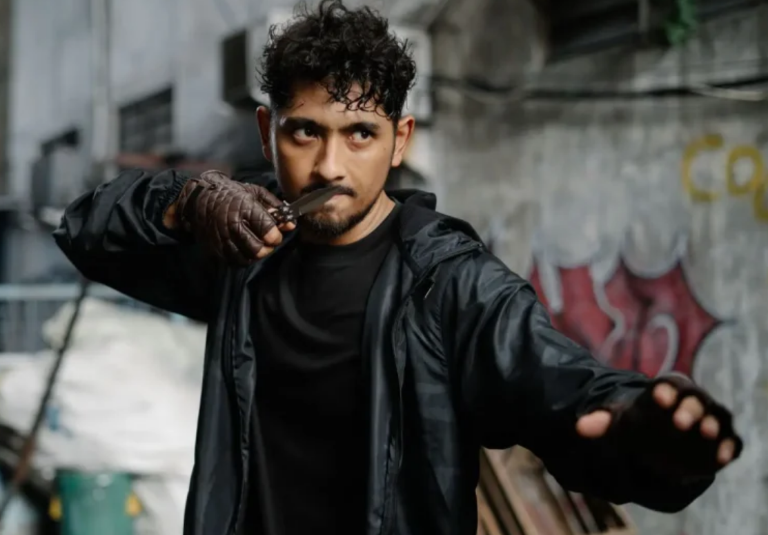 Arya Saloka Debut Jadi Aktor Laga Lewat Serial Algojo di Vidio